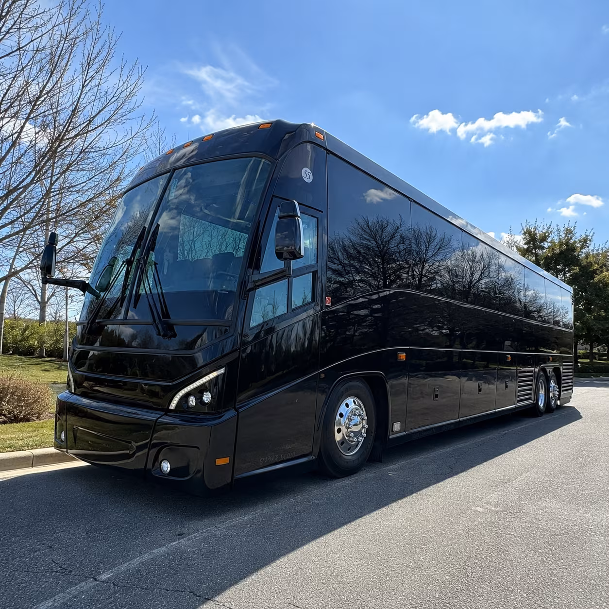 leessummitcharterbusservices com makes it easy to solve the parking problem at lee s summit business parks