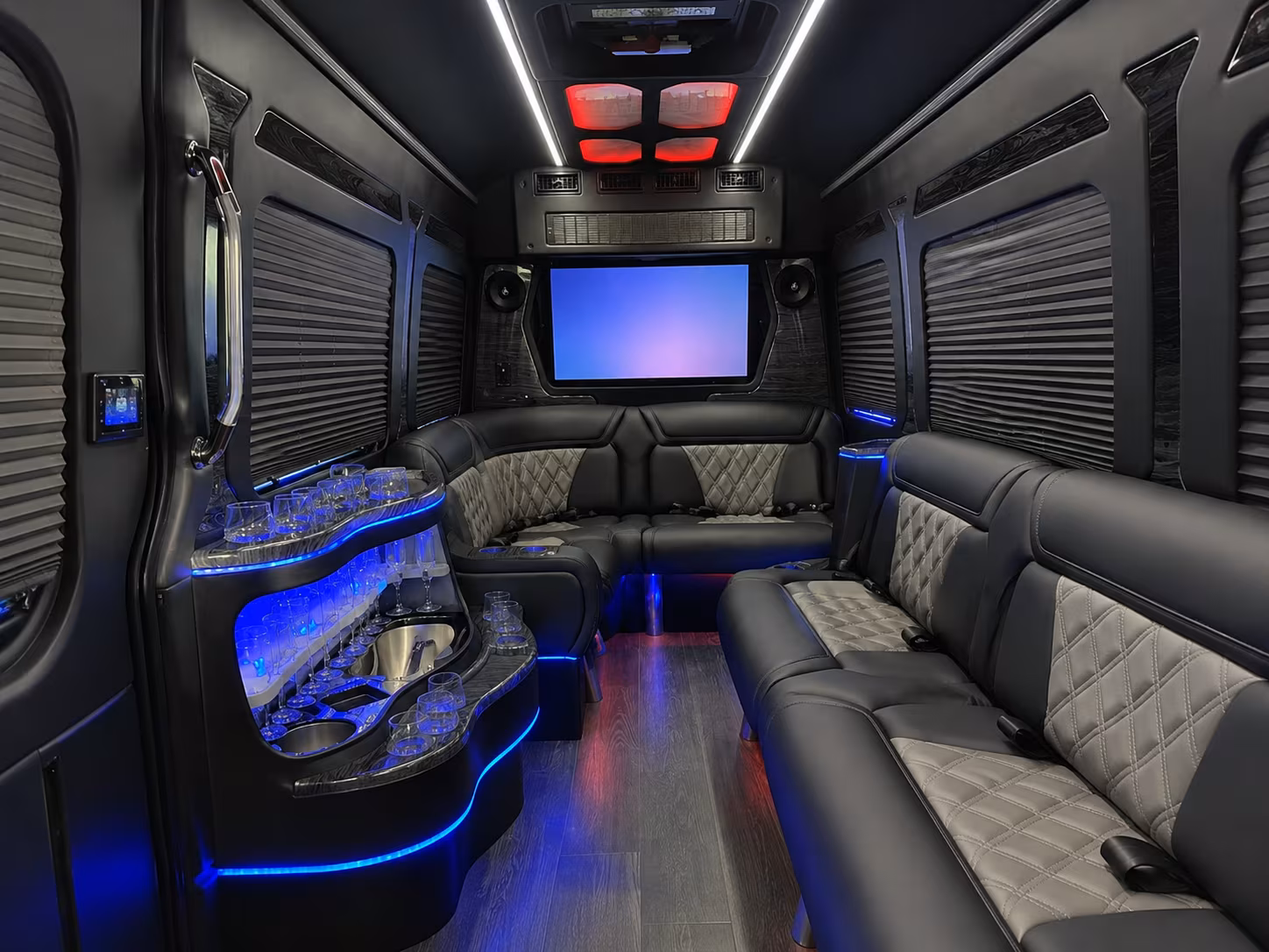 with leessummitcharterbusservices com you ll find buses ready for bartle hall and overland park conventions